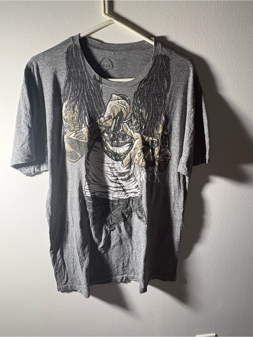 Men's Grey Graphic Short-Sleeve Tee with Urban Print